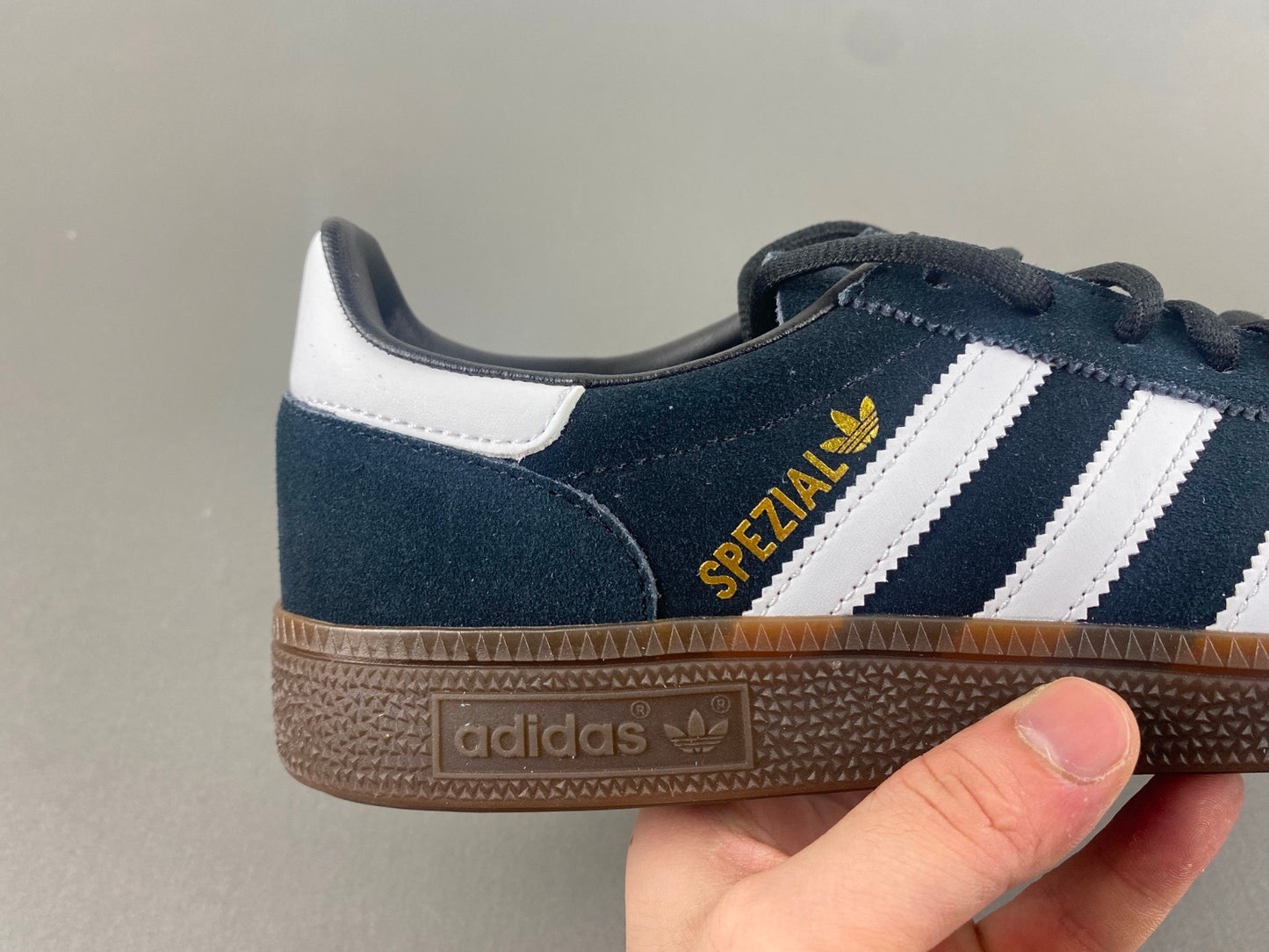 Adidas Spezial (Preguntar disponibilidad)